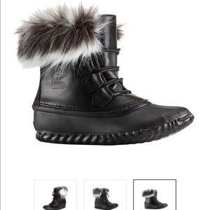 Sorel Women's Out N About Luxe Boots (Black) Womens Size 8